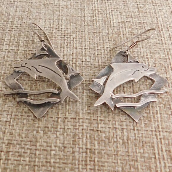 Dolphin Jewelry Lot Far Fetched 925 Earrings Silver Plated Clamper Bracelet - Picture 2 of 8